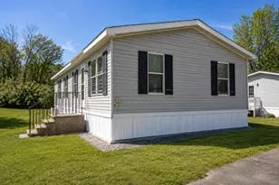 25 Village Dr, Lewiston, ME 04250 - Photo 2