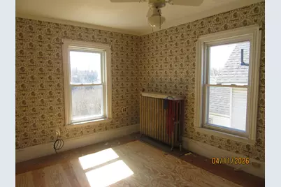 381 Hancock Street, Bangor, ME 04401 - Photo 18