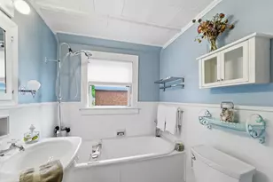 57 Crescent St, Rockland, ME 04841 - Photo 18
