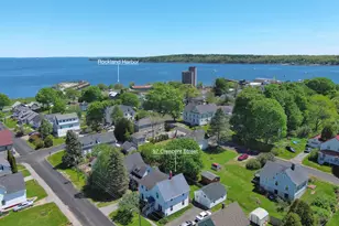 57 Crescent St, Rockland, ME 04841 - Photo 2
