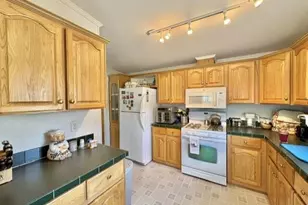 8 Windsor Dr, Alfred, ME 04002 - Photo 8