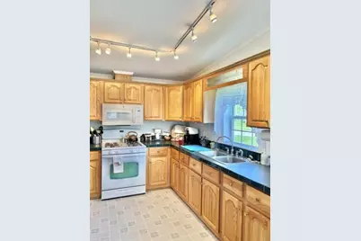 8 Windsor Drive, Alfred, ME 04002 - Photo 4