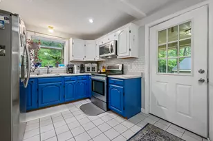 100 Colonial Cir, Harrison, ME 04040 - Photo 8
