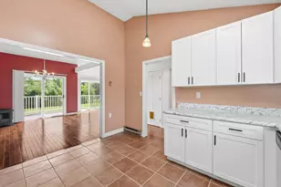 7 Meadow Dr, North Berwick, ME 03906 - Photo 8