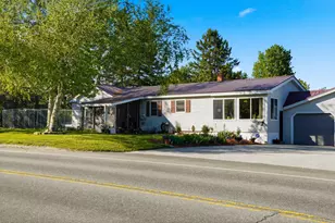 2657 Union St, Hermon, ME 04401 - Photo 1