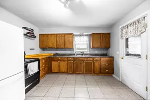300 Coldbrook Rd, Hampden, ME 04444 - Photo 4