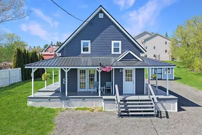 61 Washburn Street, Caribou, ME 04736 - Photo 2
