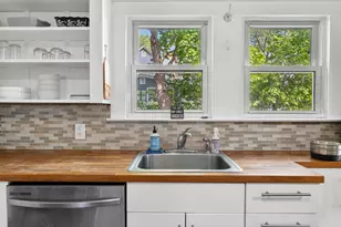 8 Somerset Ave, Old Orchard Beach, ME 04064 - Photo 12