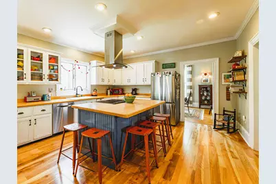 18 Trim Street, Camden, ME 04843 - Photo 2