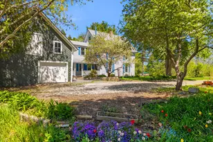 31 Dean St, Winterport, ME 04496 - Photo 2