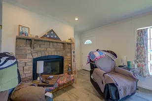 20 Purington Ave, Mechanic Falls, ME 04256 - Photo 8