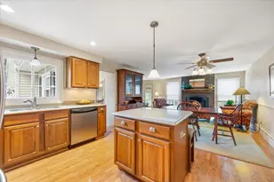 27 Weymouth St, Saco, ME 04072 - Photo 6