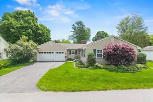 27 Weymouth St, Saco, ME 04072 - Photo 2