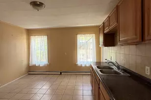 179 Lincoln St, Lewiston, ME 04240 - Photo 10
