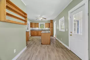 9 Fountain St, Gardiner, ME 04345 - Photo 16