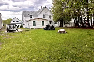 94 Lincoln St, Millinocket, ME 04462 - Photo 4