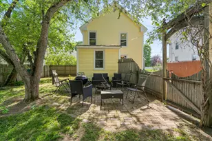 54 Chamberlain St, Brewer, ME 04412 - Photo 2