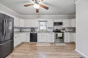 152 Prospect St, Biddeford, ME 04005 - Photo 6