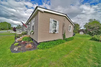 32 Green Street, Houlton, ME 04730 - Photo 10
