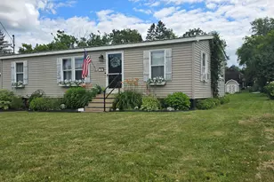 32 Green St, Houlton, ME 04730 - Photo 6