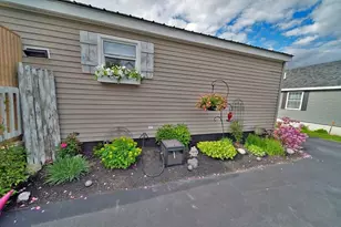 32 Green St, Houlton, ME 04730 - Photo 14