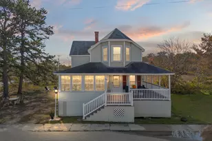 17 Randall Ave, Old Orchard Beach, ME 04064 - Photo 1