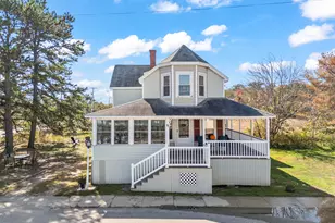 17 Randall Ave, Old Orchard Beach, ME 04064 - Photo 2