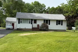 2 Sunrise Cir, Augusta, ME 04330 - Photo 4