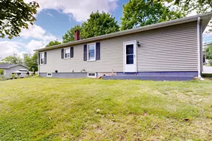 390 Webster St, Lewiston, ME 04240 - Photo 40