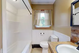 390 Webster St, Lewiston, ME 04240 - Photo 28