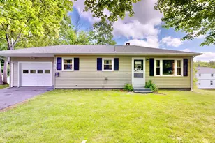 390 Webster St, Lewiston, ME 04240 - Photo 2