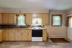 390 Webster St, Lewiston, ME 04240 - Photo 4