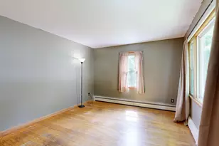 390 Webster St, Lewiston, ME 04240 - Photo 16