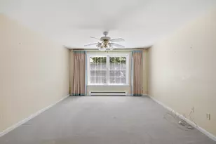 14 Hampton Glen Dr, Kennebunk, ME 04043 - Photo 2