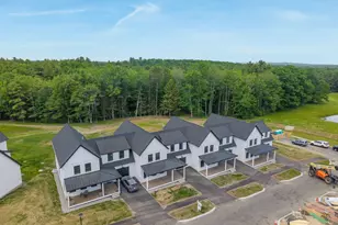 28 Fairway Commons Dr, Gorham, ME 04038 - Photo 1