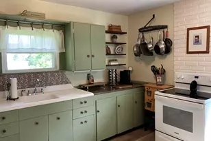 29 Prescott St, Rockland, ME 04841 - Photo 2