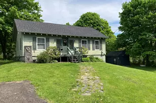29 Prescott St, Rockland, ME 04841 - Photo 1