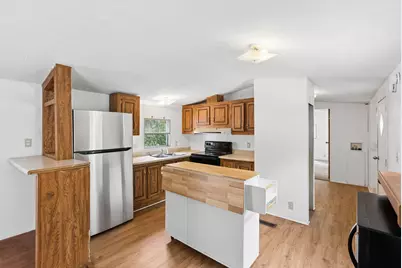 52 Summer Street, Mechanic Falls, ME 04256 - Photo 10