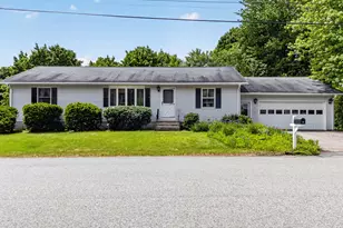 15 Owen St, Lewiston, ME 04240 - Photo 2
