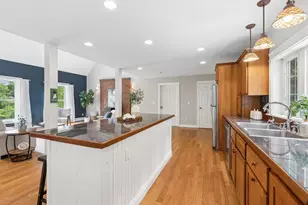 143 Falmouth Rd, Falmouth, ME 04105 - Photo 10