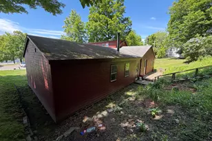 15 Pleasant St, Dexter, ME 04930 - Photo 32