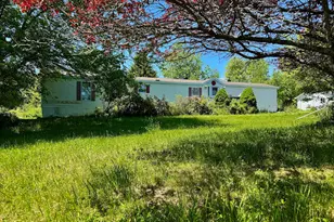 8 Country Ln, Saint Albans, ME 04971 - Photo 4