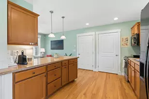 13 Summer Ln, South Portland, ME 04106 - Photo 10
