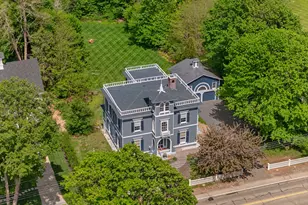 32 Summer St, Kennebunk, ME 04043 - Photo 1