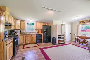 56 Ulmer St, Rockland, ME 04841 - Photo 2