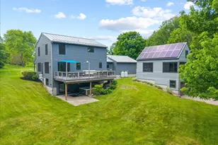 7 Breezy Hill Ln, Falmouth, ME 04105 - Photo 4
