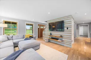 7 Breezy Hill Ln, Falmouth, ME 04105 - Photo 26