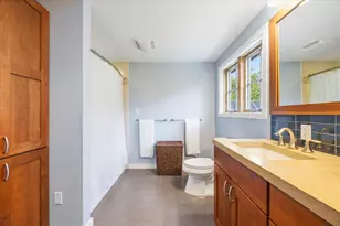 7 Breezy Hill Ln, Falmouth, ME 04105 - Photo 30