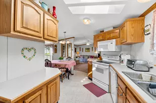 100 Anna Robert Cir, Wells, ME 04090 - Photo 2