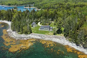 40 Wells Cove Ln, Brooklin, ME 04616 - Photo 2